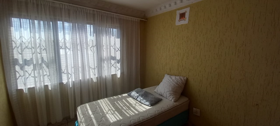 5 Bedroom Property for Sale in Zamdela Free State